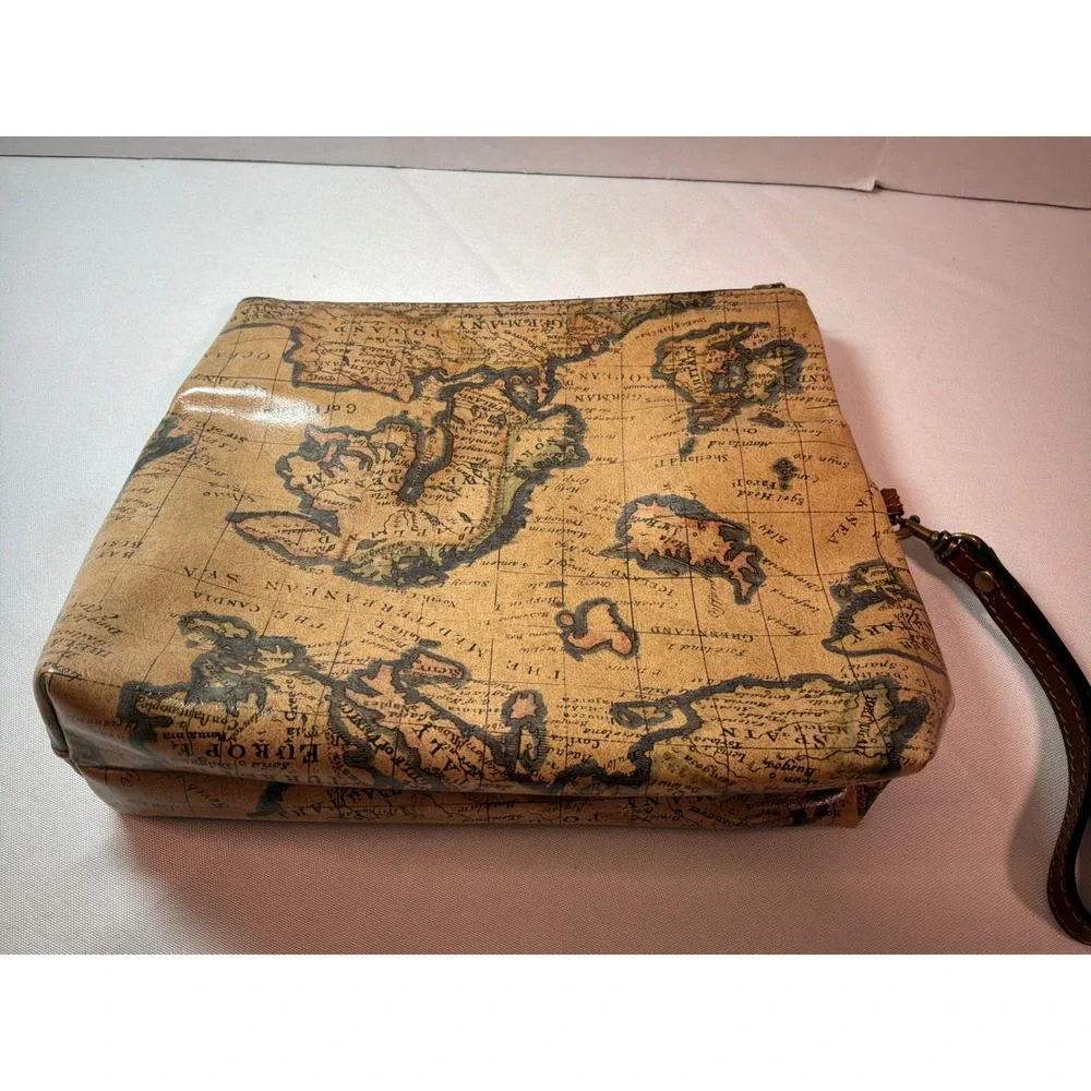 Patricia Nash Signature Map Leather Foldover Wristlet Clutch Wallet Brown Europe